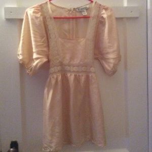 Forever 21 short sleeved camisole top